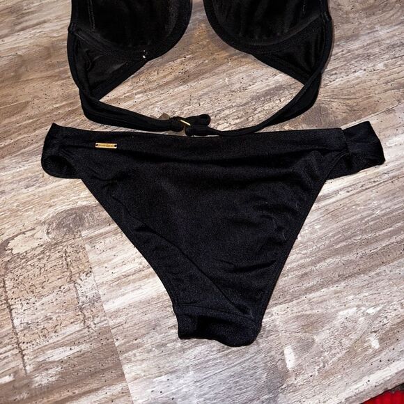 VICTORIA’S Secret 2 piece bikini 32B/XS - Picture 2 of 6